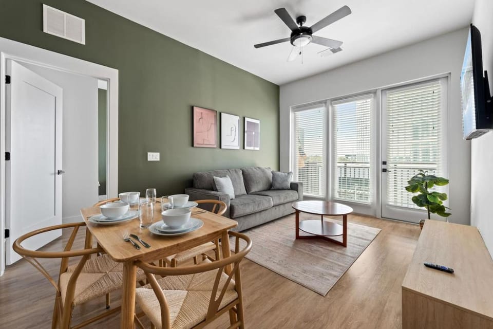 Living room, Dining area