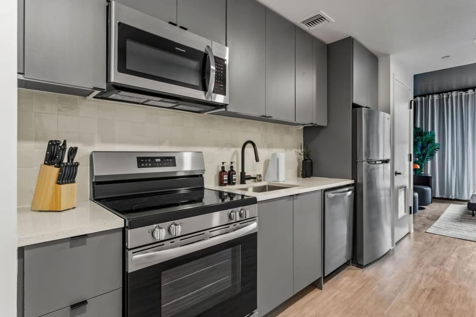 Kitchen or kitchenette, oven, stove