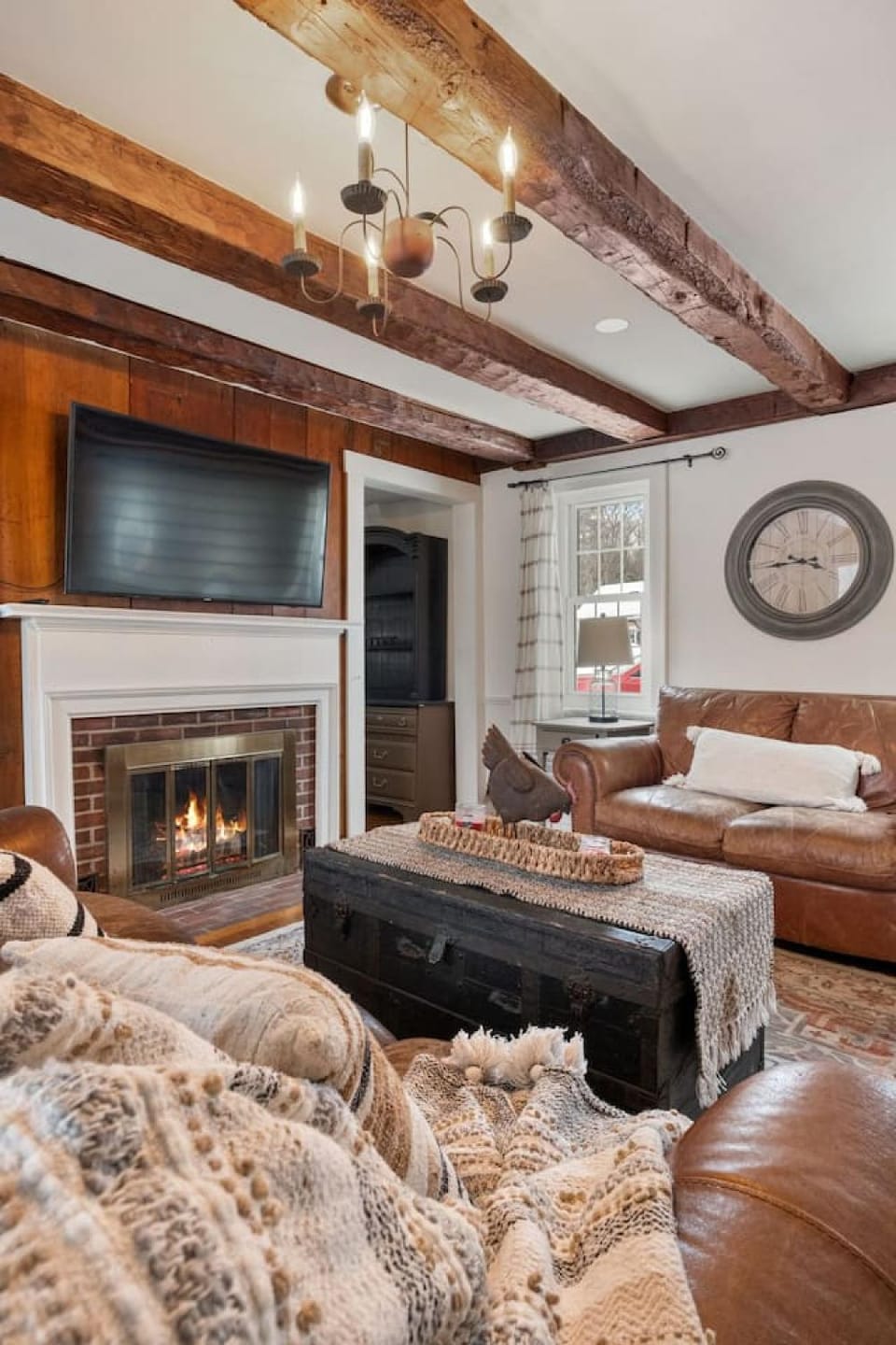 Mini Cows, Trails & Cozy Porch Farm Stay in Belmont