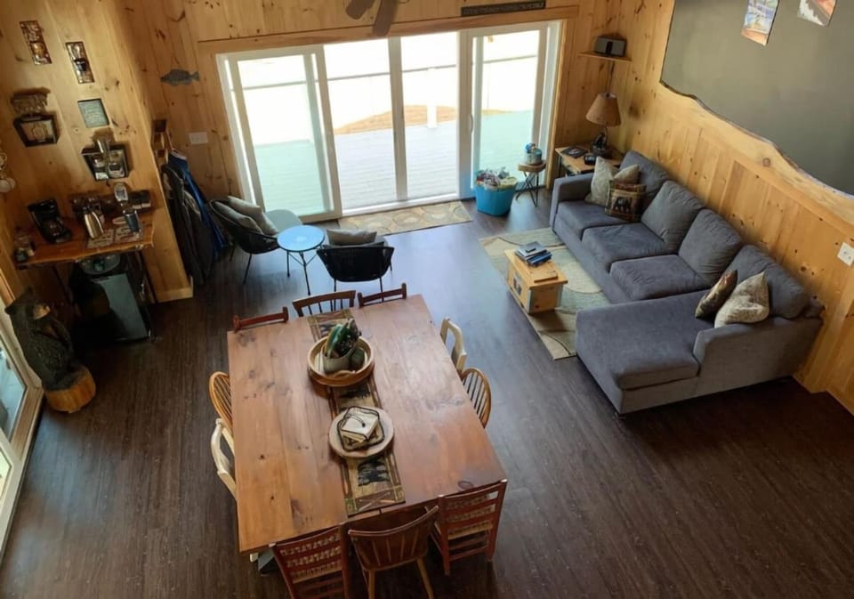 Bear Island Dockhouse - Paddle, Swim & Trails House in Meredith