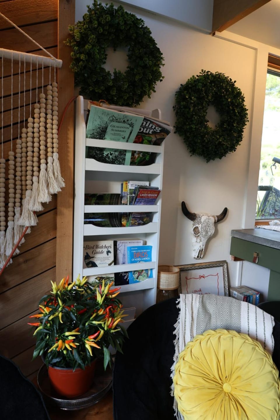 Tiny Home on a Horse Farm Apartment in Belmont