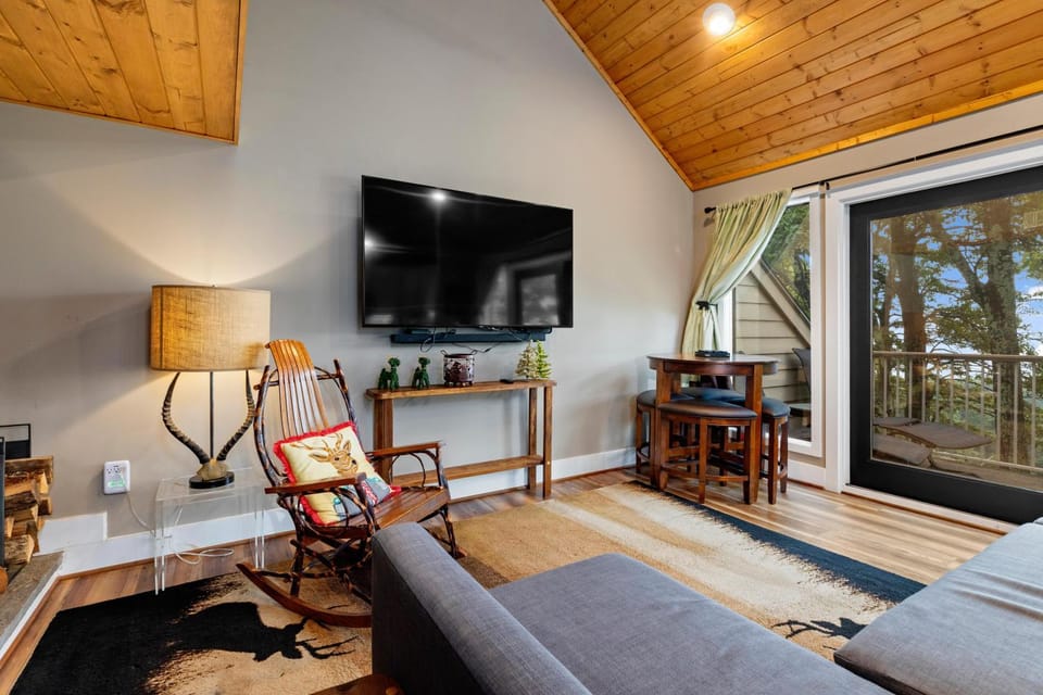 Eagles Court 42 With Wintergreen Advantage House in Massies Mill