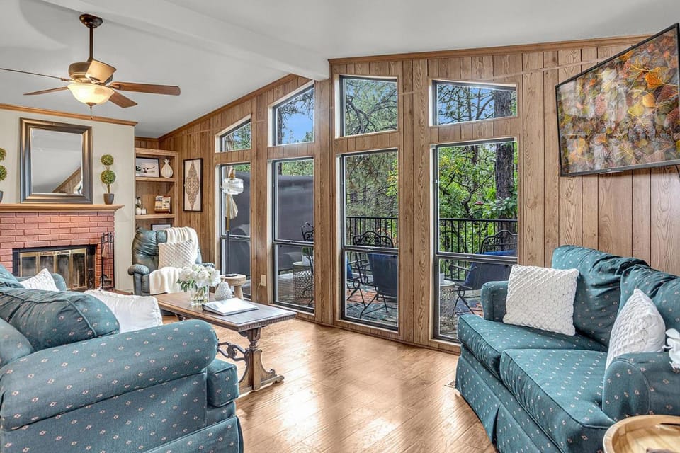 Pinewood Canyon Cabin! Cabin in Munds Park