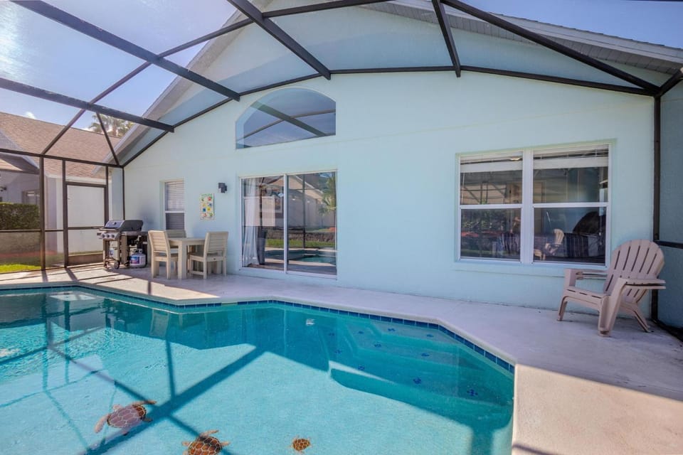 4-Bed Home Near Disney Private Pool House in Kissimmee