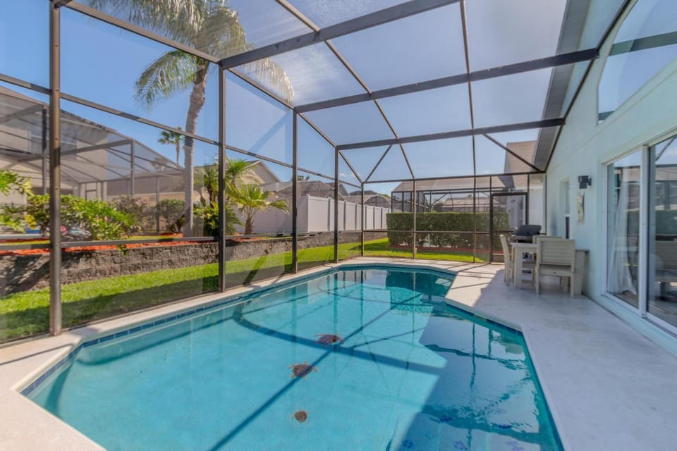 4-Bed Home Near Disney Private Pool House in Kissimmee
