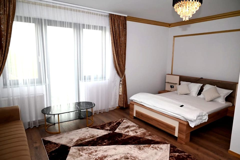San Francisco Bed and Breakfast in Romania