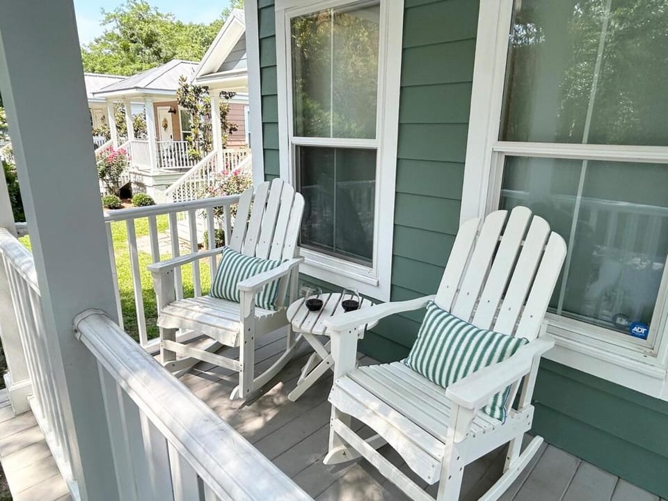 Finest Cottage In Ocean Springs Golf Cart Included House in Ocean Springs