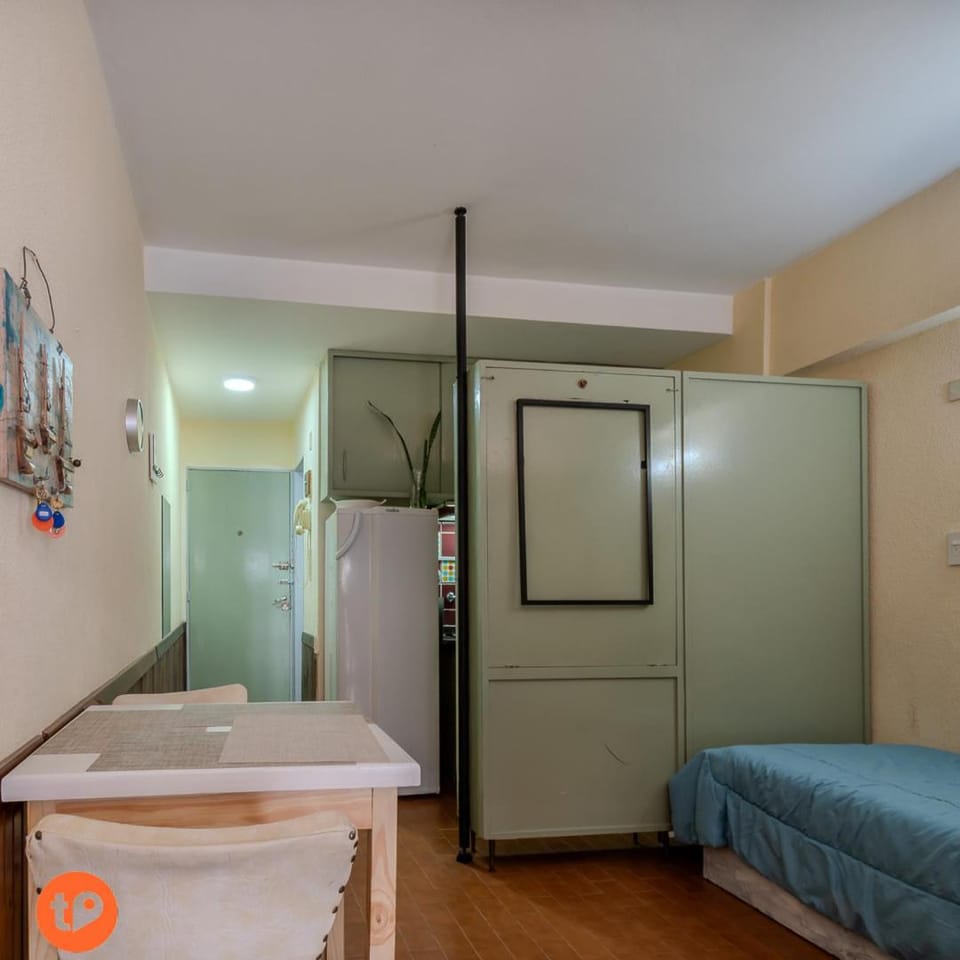 Kitchen or kitchenette, Photo of the whole room