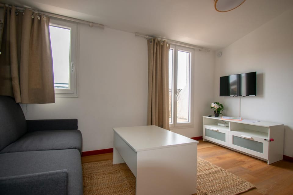 Studio climatisé avec terrasse, 5ème étage Apartment in Aix-en-Provence
