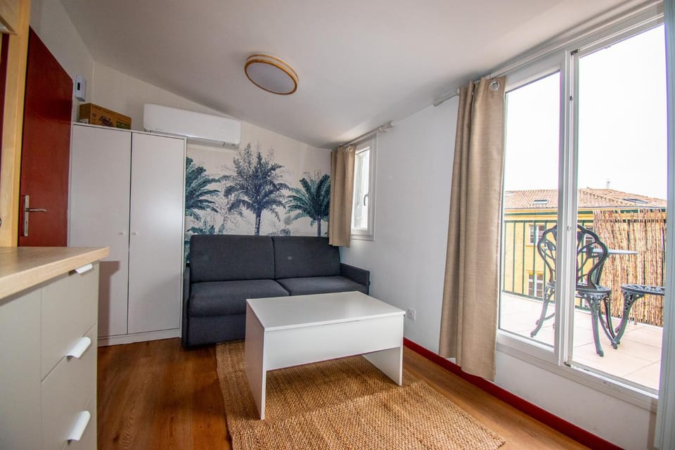 Studio climatisé avec terrasse, 5ème étage Apartment in Aix-en-Provence