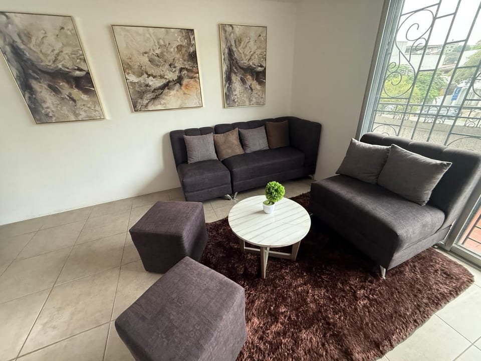 Suite en el Edificio de BolonCity Urdesa Bed and Breakfast in Guayaquil