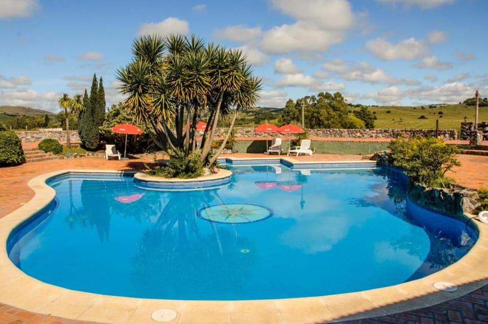 Day, Swimming pool