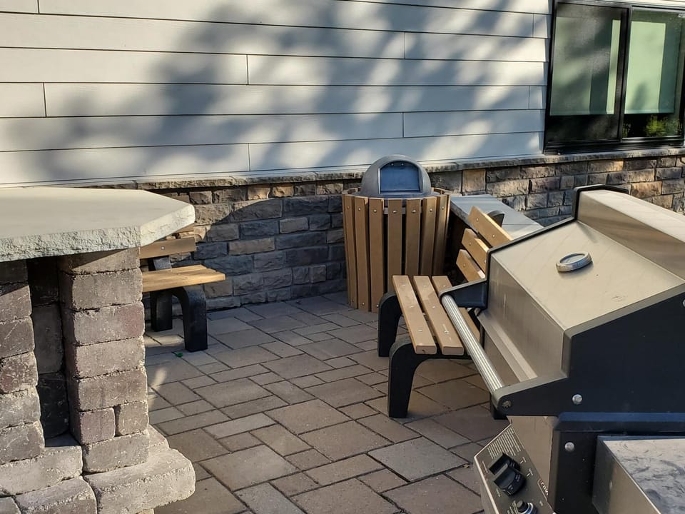 Patio, BBQ facilities