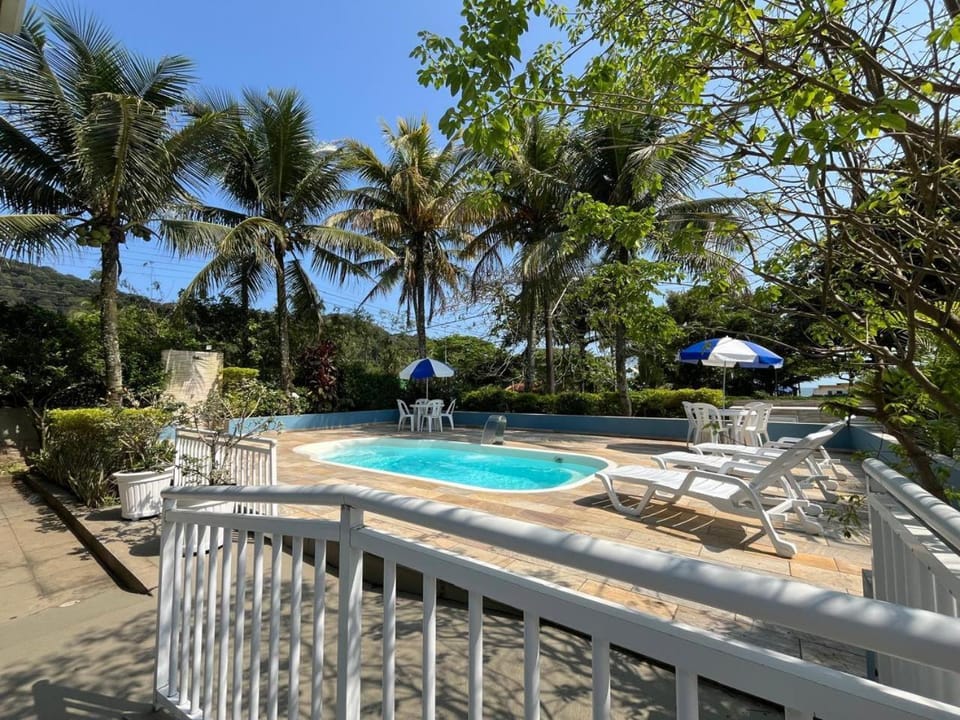Garden, Swimming pool, sunbed