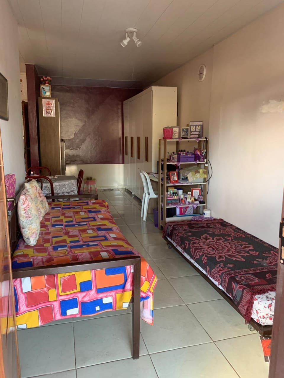 Bed, Living room, Photo of the whole room