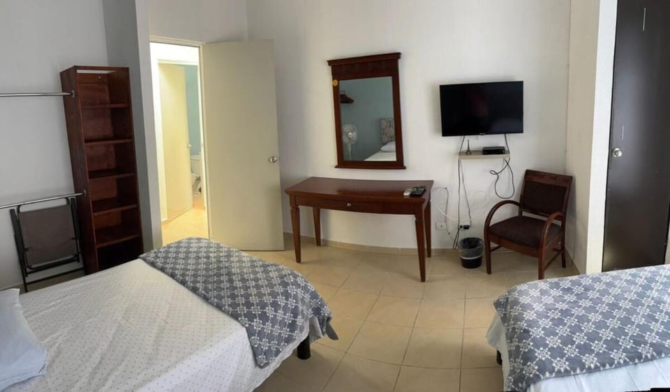Casa para 7, con clima y con albreca en fraccionamiento privado House in Cancun