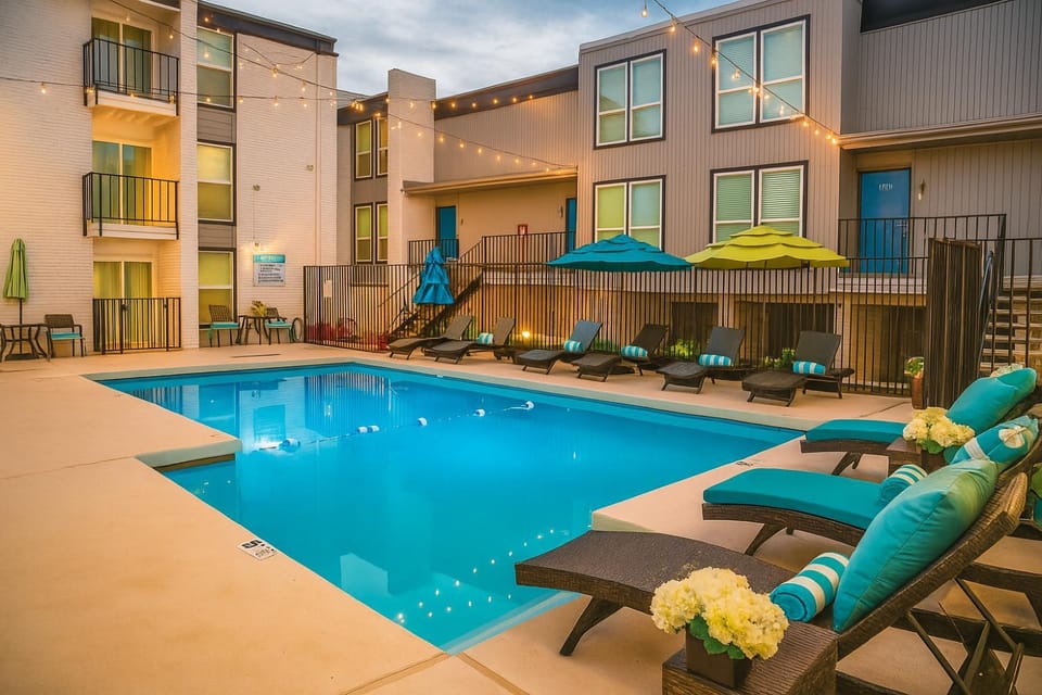 Swimming pool