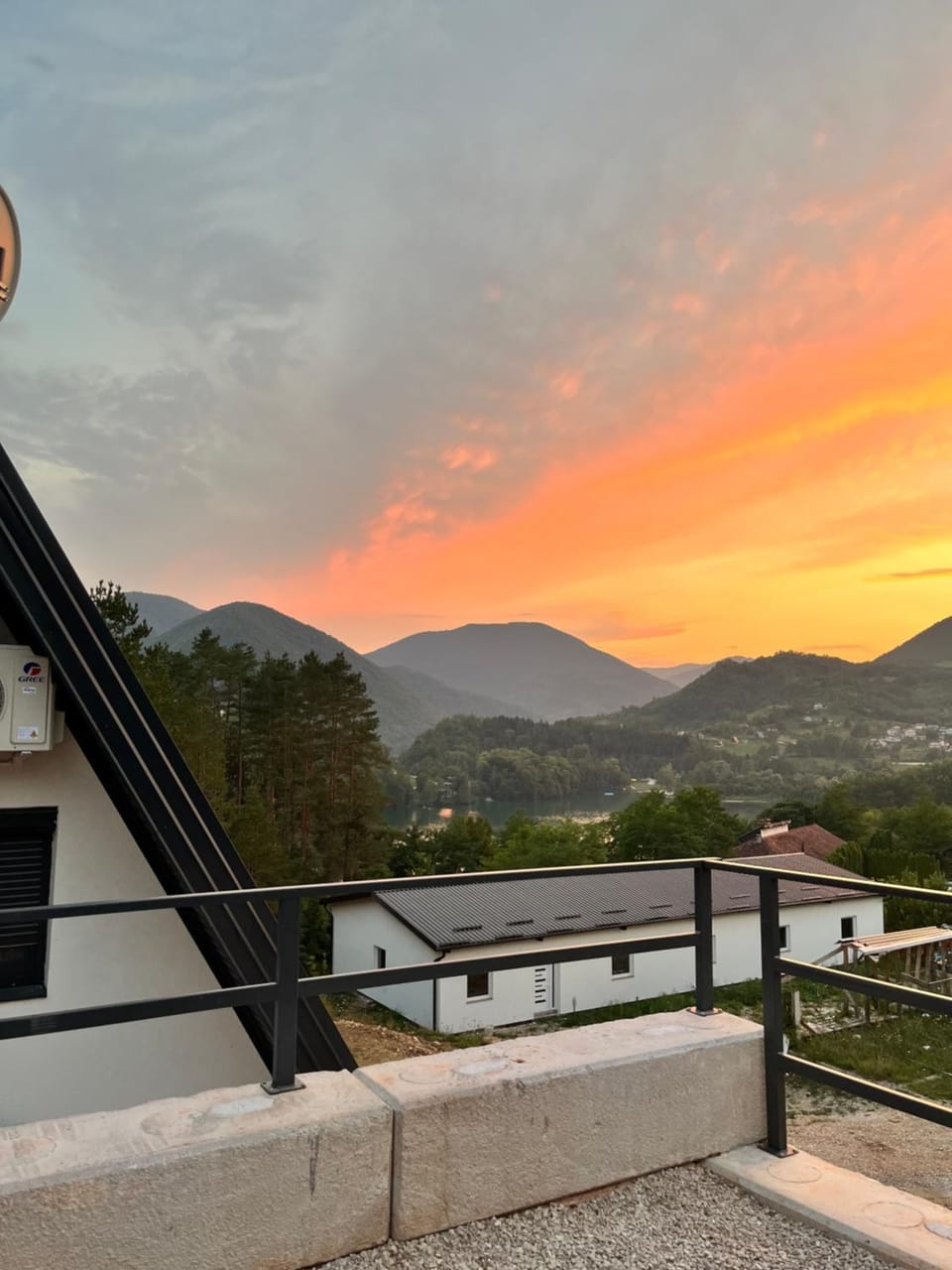 La Casa Cottage House in Federation of Bosnia and Herzegovina