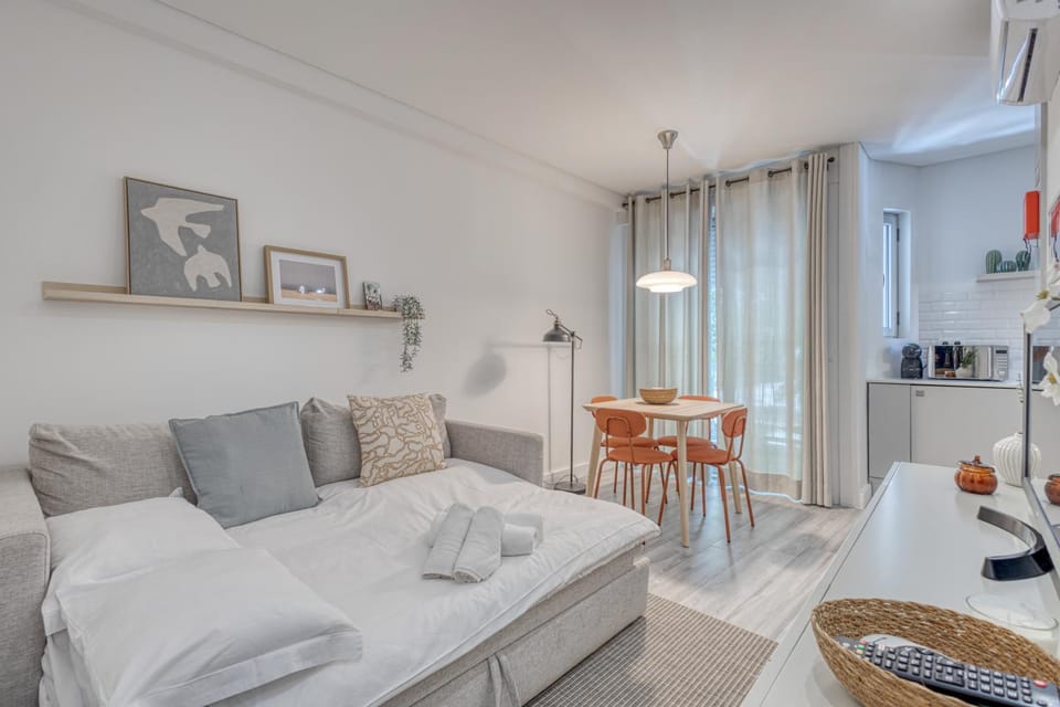OPORTO GUEST Marquês Square Apartment in Porto