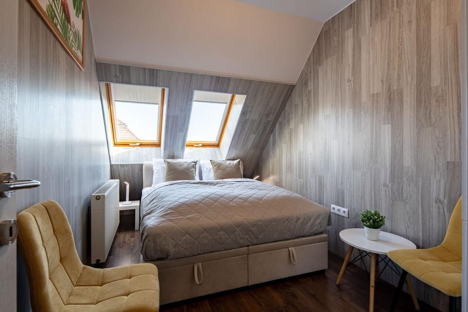 Very Calm - Easy Sleep with AirCon Apartment in Budapest