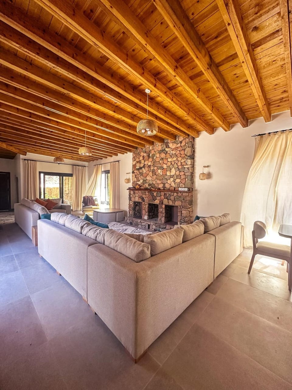 Living room, Seating area