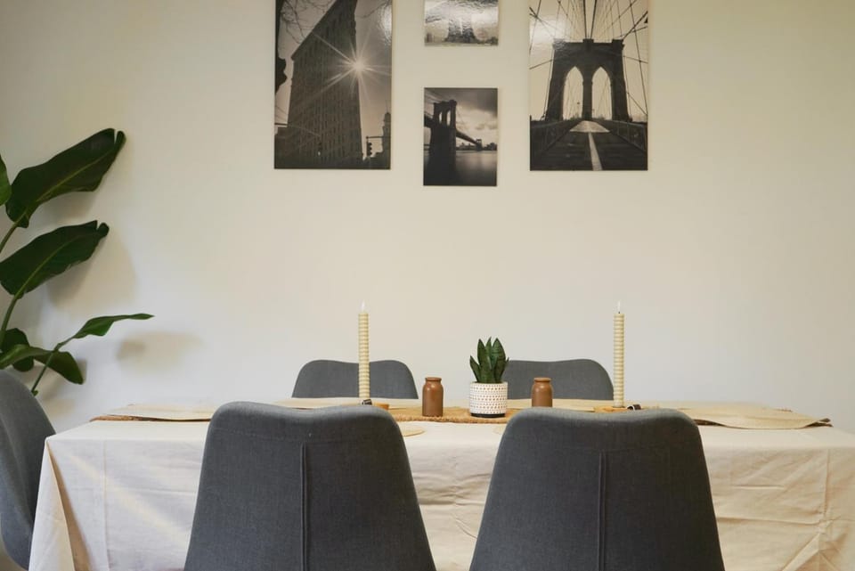 Living room, Seating area, Dining area