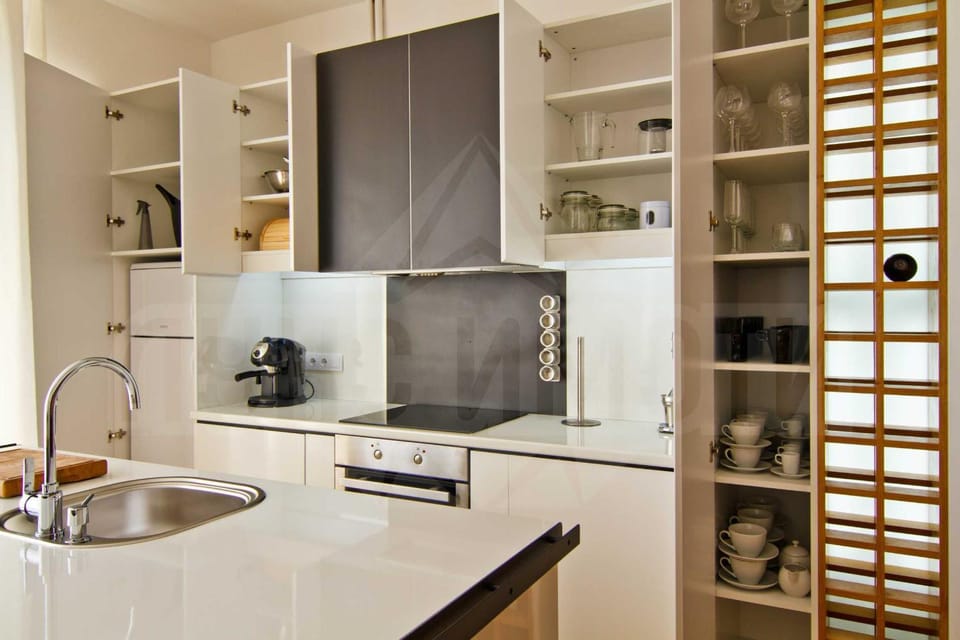 Casa Desideria 2BAD 2BATH, PARKING , Vitosha Blvd Apartment in Sofia