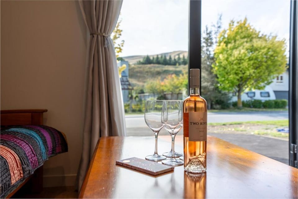 Living room, Mountain view