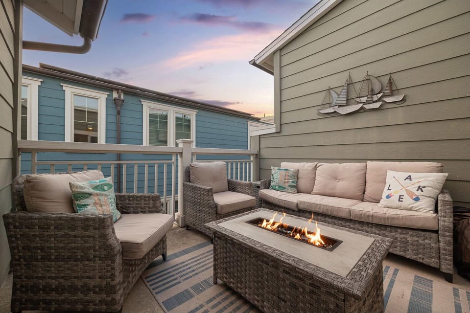 Steps from Bay Ocean Villa House in Mission Beach