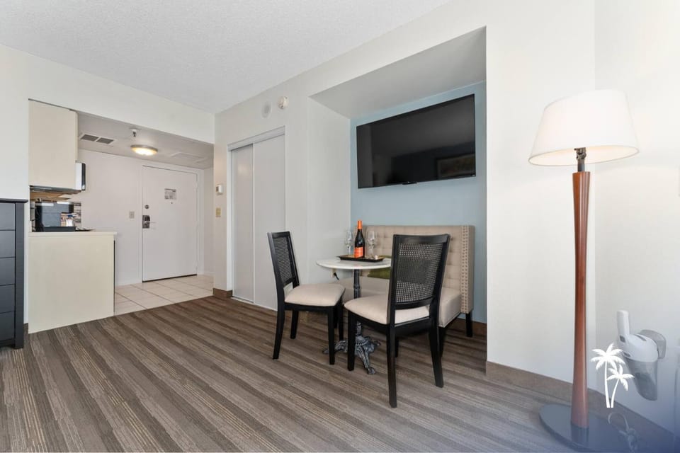TV and multimedia, Dining area