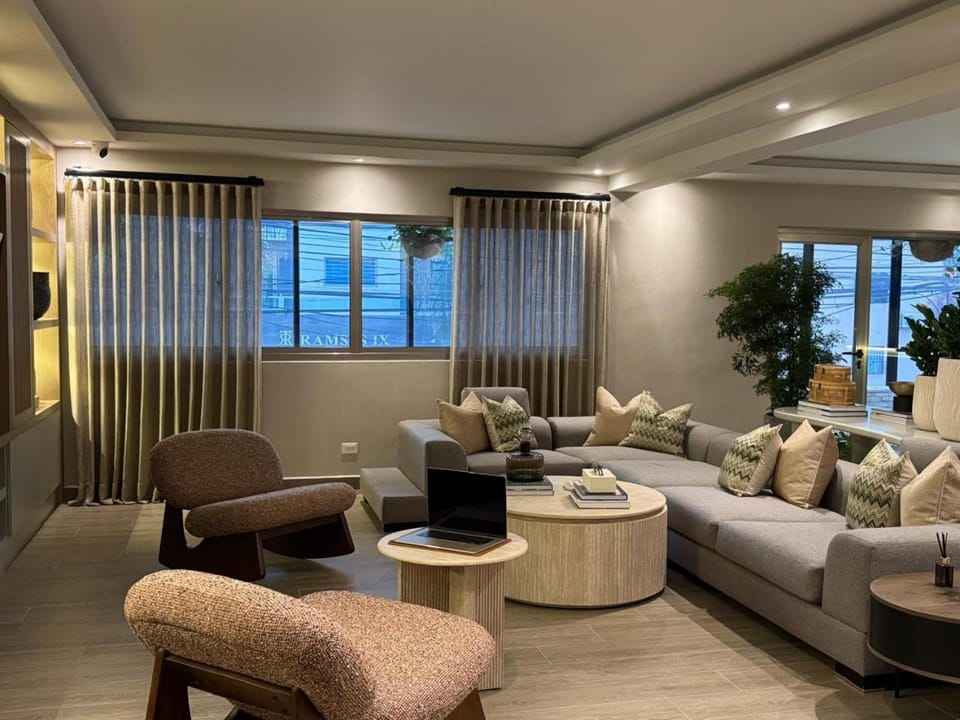 Communal lounge/ TV room, Living room
