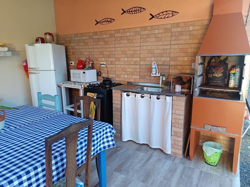 Quintal da Re Vacation rental in Cananéia