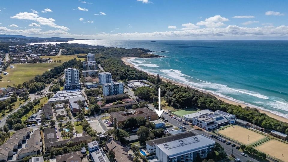Seabreeze - Parky's Pet friendly beachside duplex Apartment in Coffs Harbour