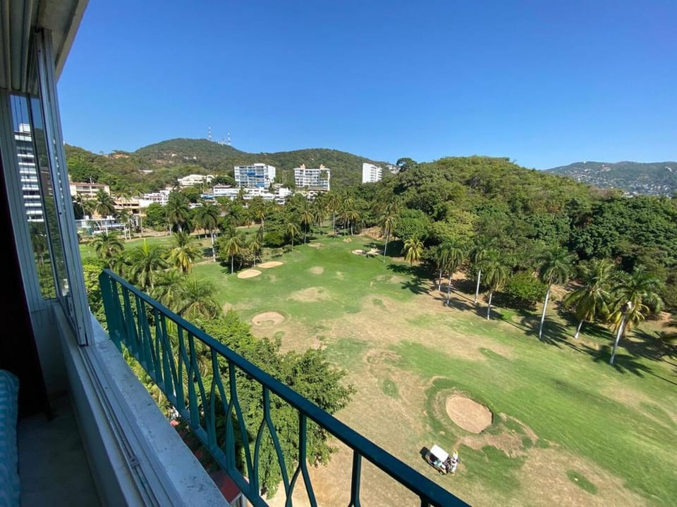 Departamento con vista al mar y campo de Golf Apartment in Acapulco