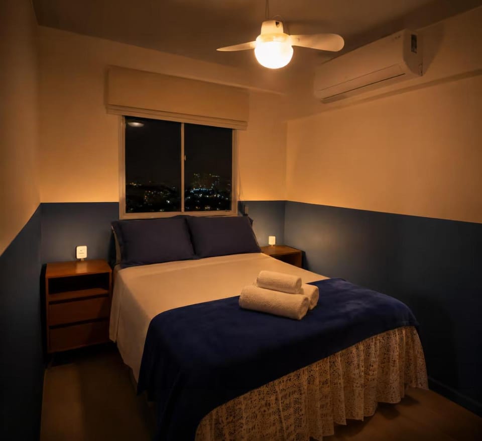 Bedroom, City view, air conditioner