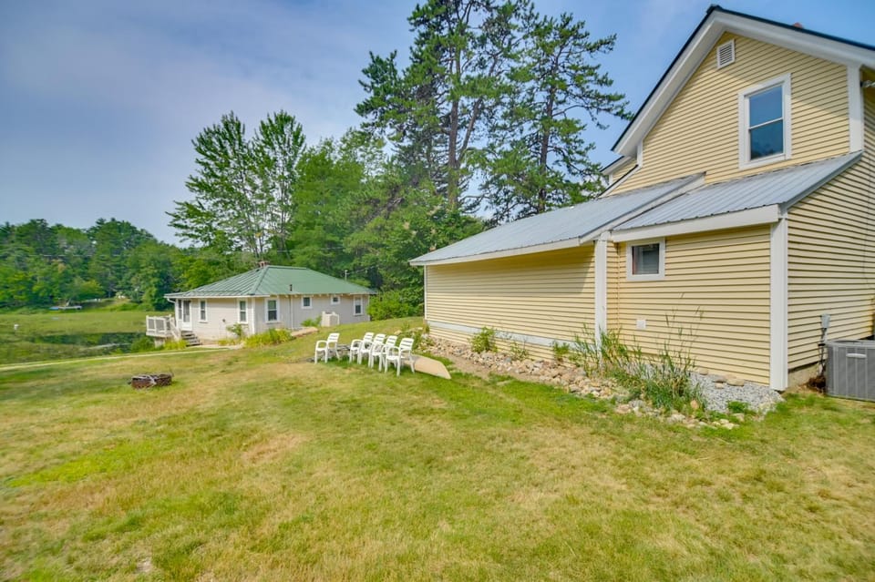 Lake Access + Views: Family Getaway in Conway! House in Conway