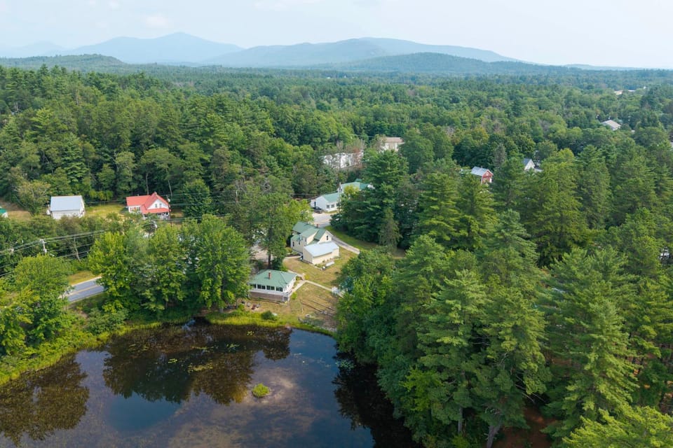Lake Access + Views: Family Getaway in Conway! House in Conway