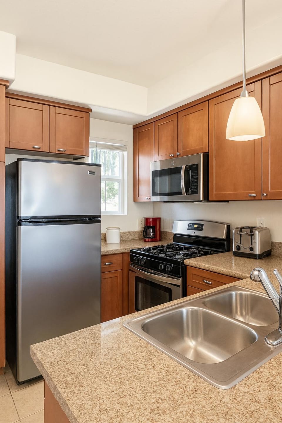 Kitchen or kitchenette, oven, toaster