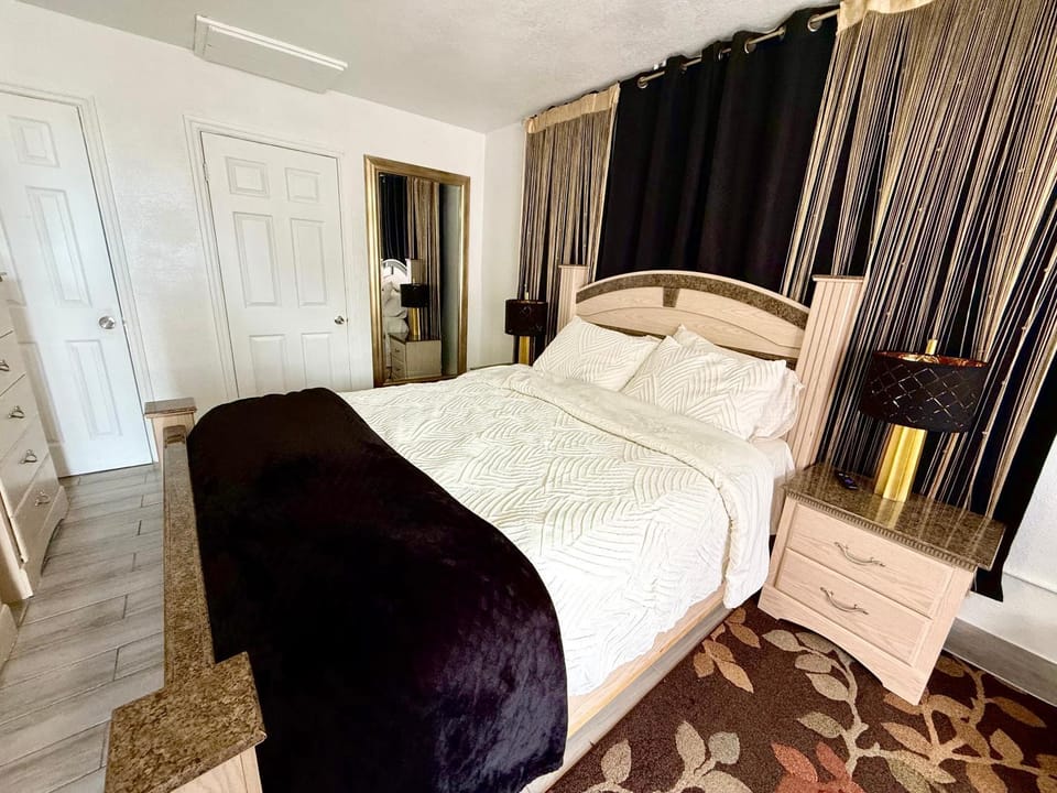 Bed, Bedroom