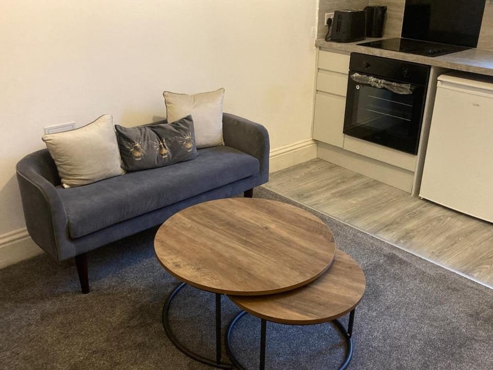 6 bedroom house with Riverviews - Free parking House in Preston