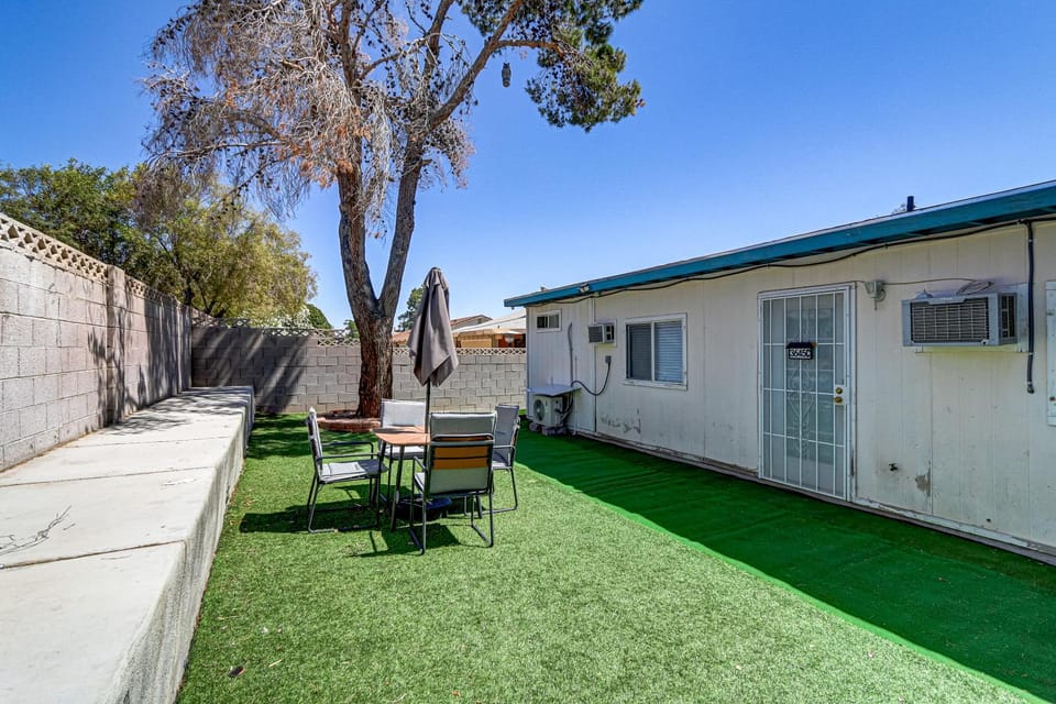 Property building, Day, Garden, Balcony/Terrace, Garden view
