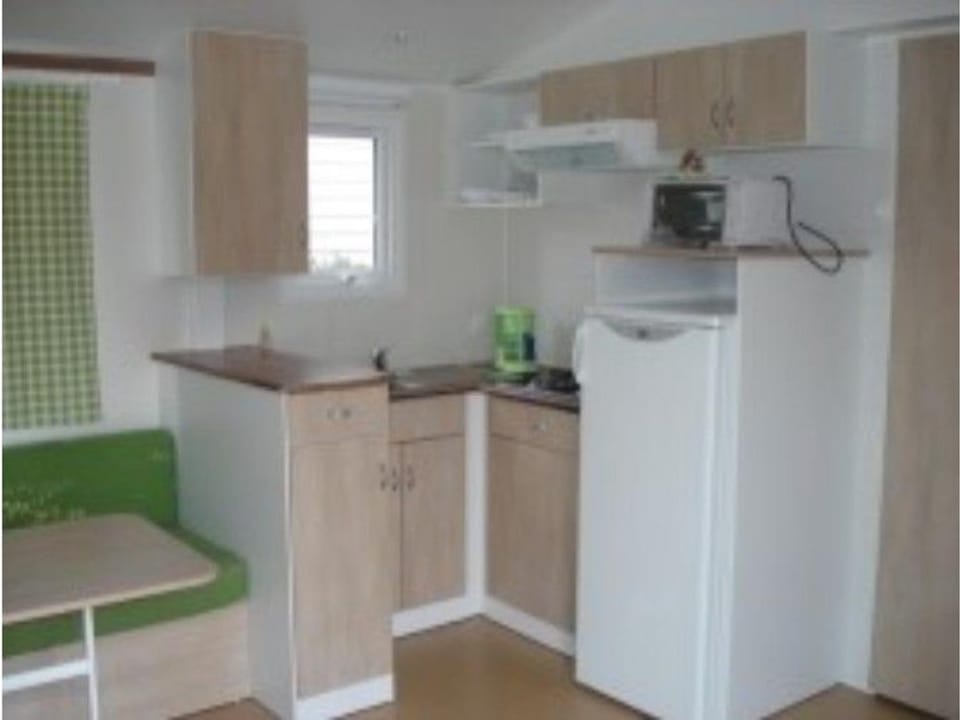 Mobil-home 6 personnes avec terrasse à Naucelle - API-1-52-415 Campground/ 
RV Resort in Auvergne-Rhône-Alpes