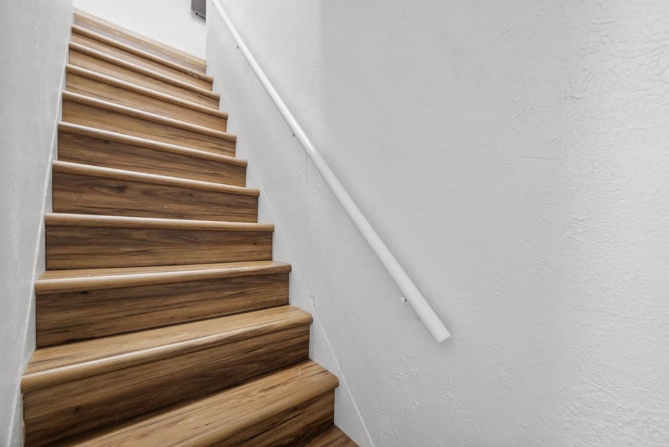 Bloomfield Pittsburgh E Stylish and Cozy Private Bedroom, Shared Bathroom, with Free Parking Vacation rental in Pittsburgh