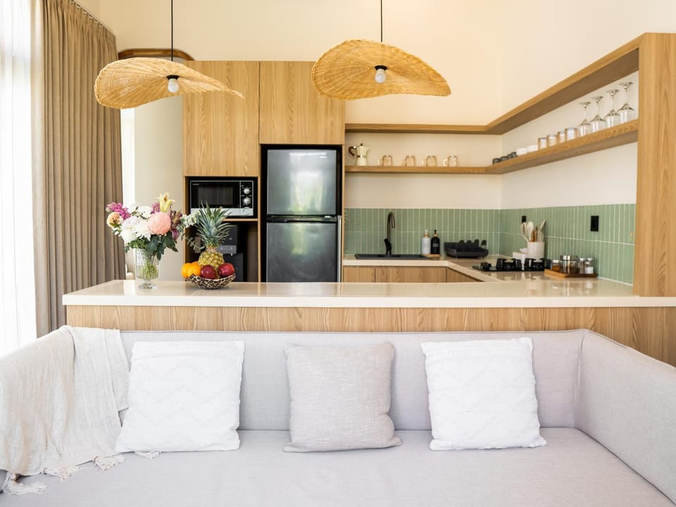 Kitchen or kitchenette, Living room
