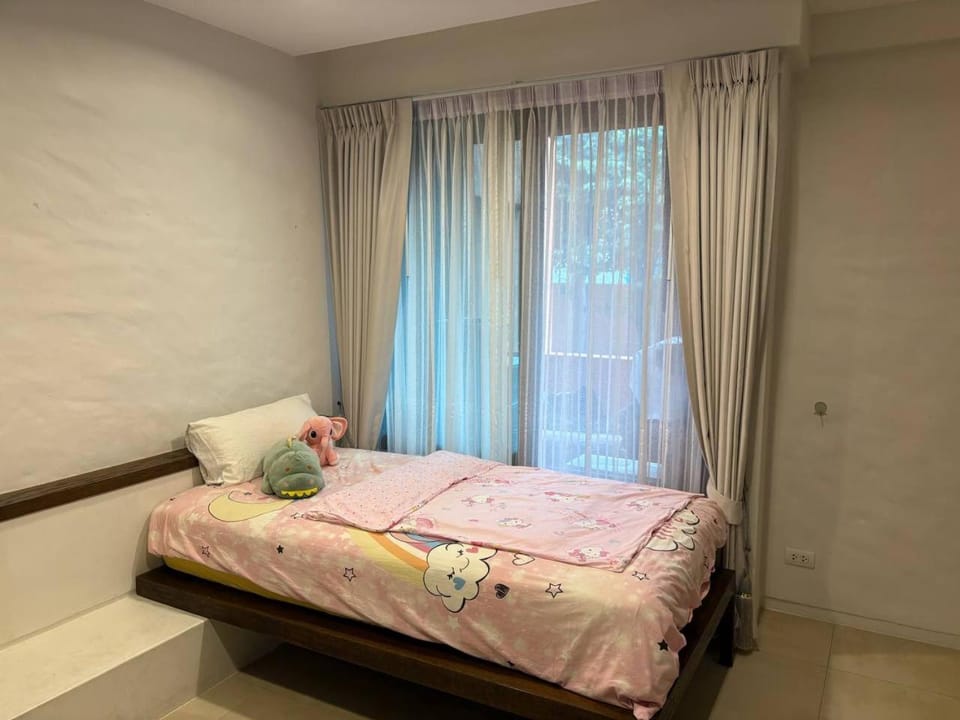 Playa Hua Hin 3BR Oceanfront Apartment in Nong Kae