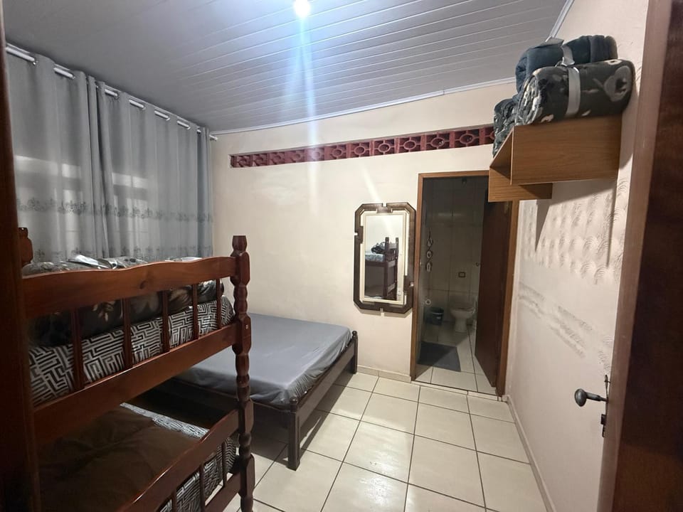 CASA DO ROMEIRO I Hospedagem em Aparecida House in State of São Paulo