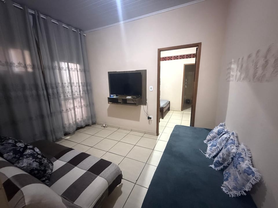 CASA DO ROMEIRO I Hospedagem em Aparecida House in State of São Paulo
