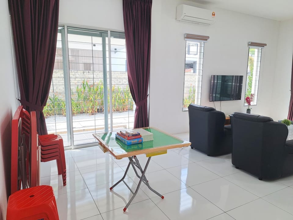 Orchid Hill Homestay 5 & 6 House in Port Dickson