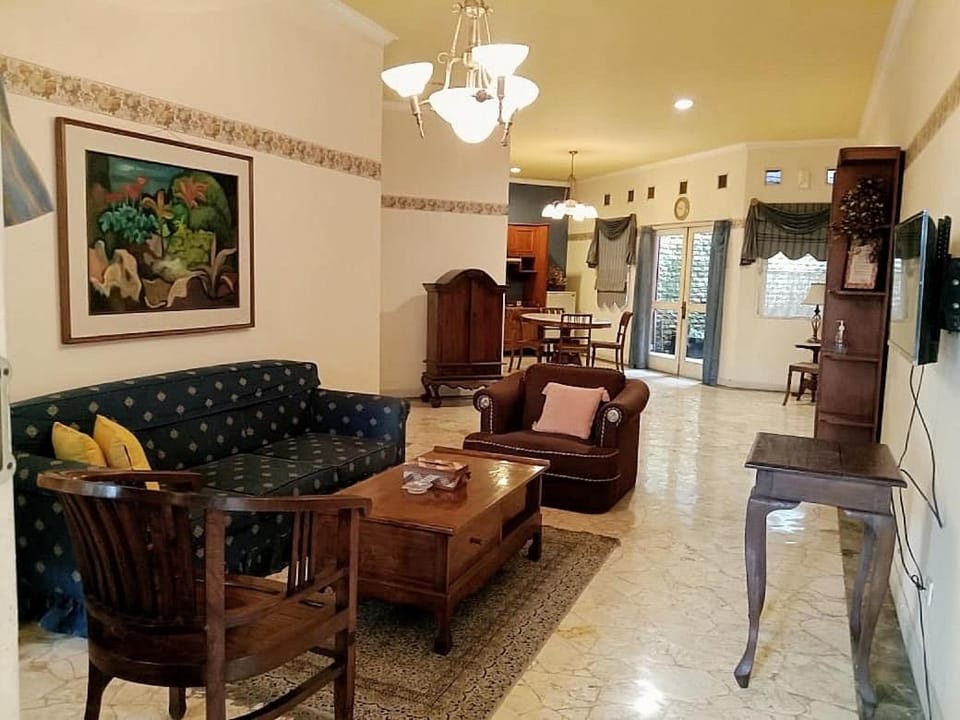 Kulem Cisitu Bed and Breakfast in Bandung