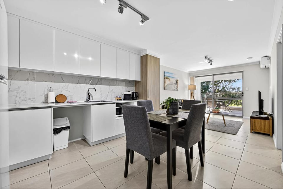 Stylish Rockingham Getaway 2BR Coastal Apartment Apartment in Perth